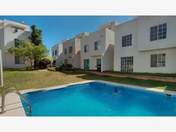 Casa en venta en Altamira, Altamira — foto 2 de 7