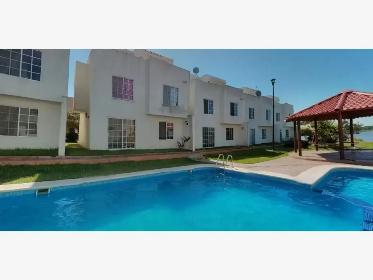 Casa en venta en Altamira, Altamira — foto 1 de 7