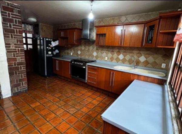 Casa en venta en Quinta Velarde, Guadalajara — foto 2 de 9