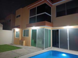 Casa en renta en Las Palmas, Medellín de Bravo — foto 2 de 16
