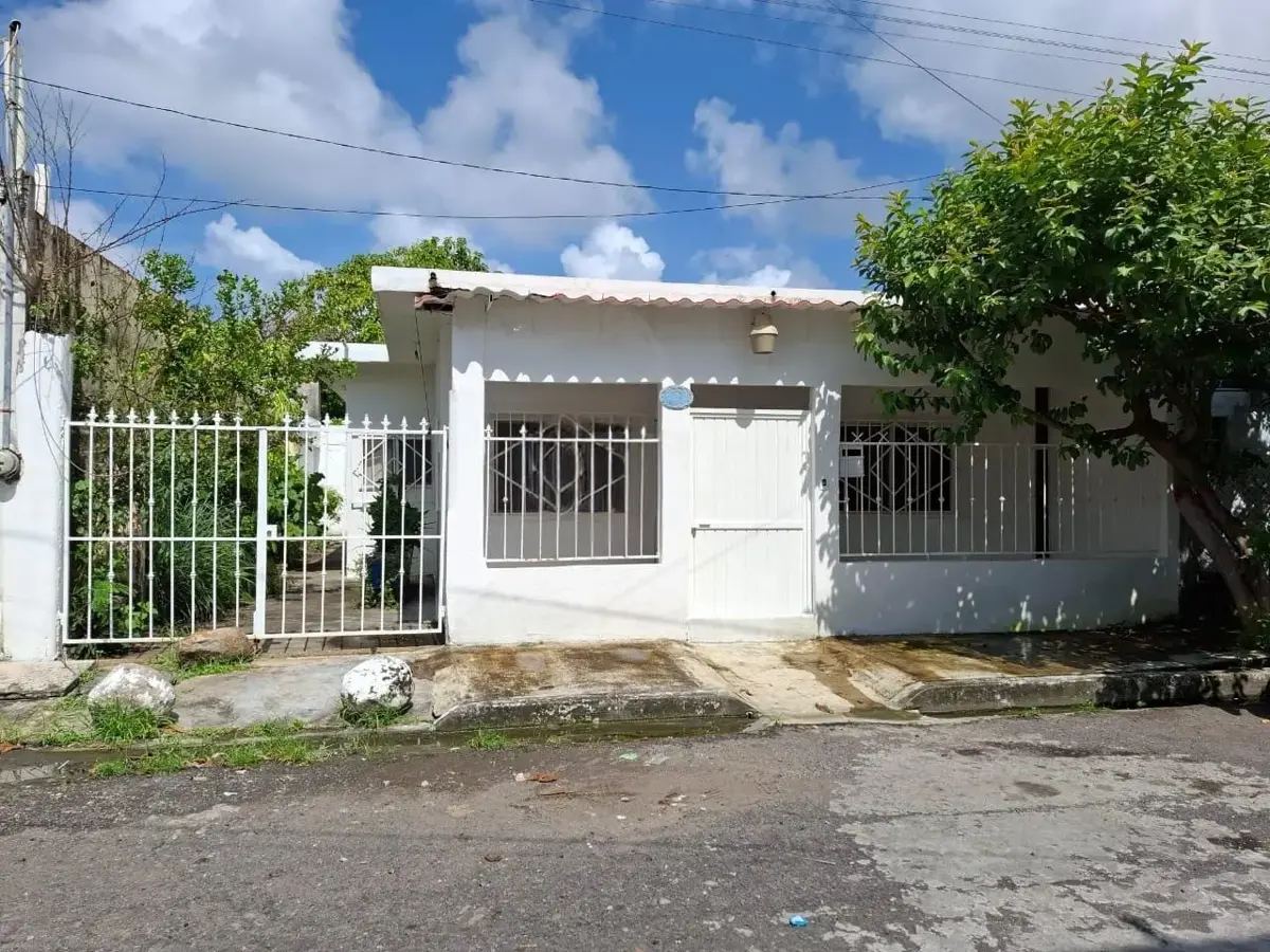 Casa en venta en Venustiano Carranza, Boca del Río — foto 1 de 10