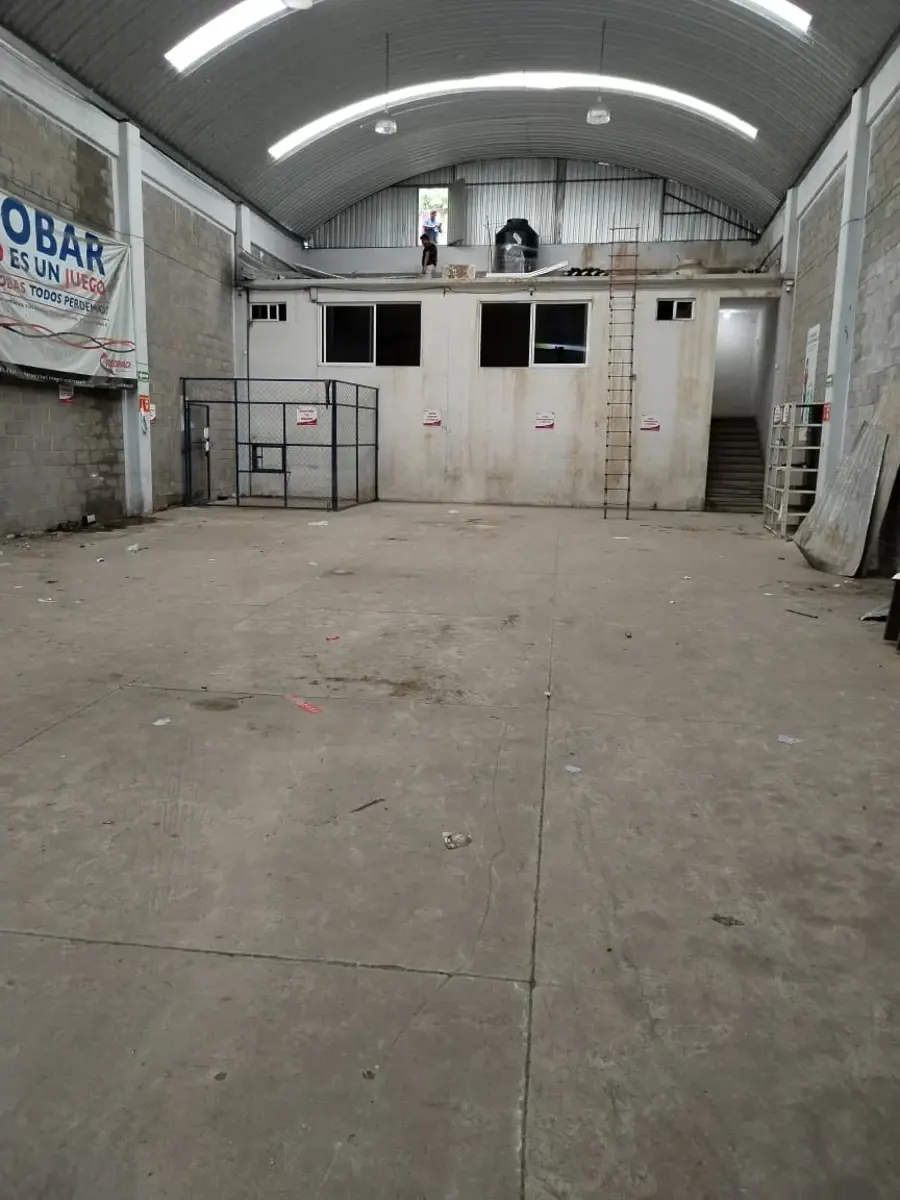 Bodega en renta en Farallón, Acapulco de Juárez — foto 1 de 8