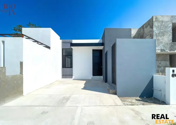 Casa en Punto Rioja, Colima, Colima