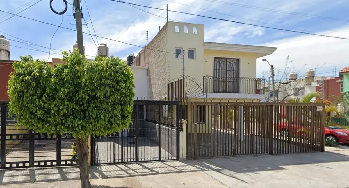 Casa en venta en Jardines Del Valle, Zapopan — foto 1 de 10