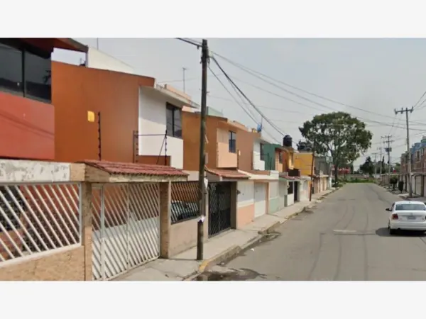 Casa en venta en San Lorenzo Tepaltitlán Centro, Toluca — foto 3 de 6