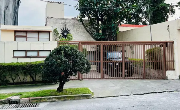 Casa en venta en Lomas de Tecamachalco, Naucalpan de Juárez — foto 2 de 16