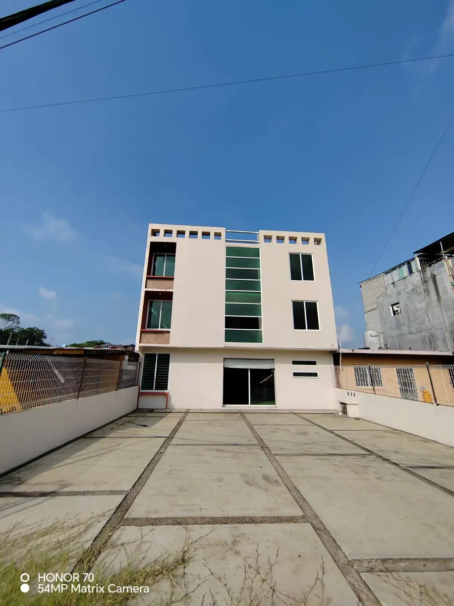 Edificio en renta en Villa de las Flores, Poza Rica de Hidalgo — foto 1 de 20