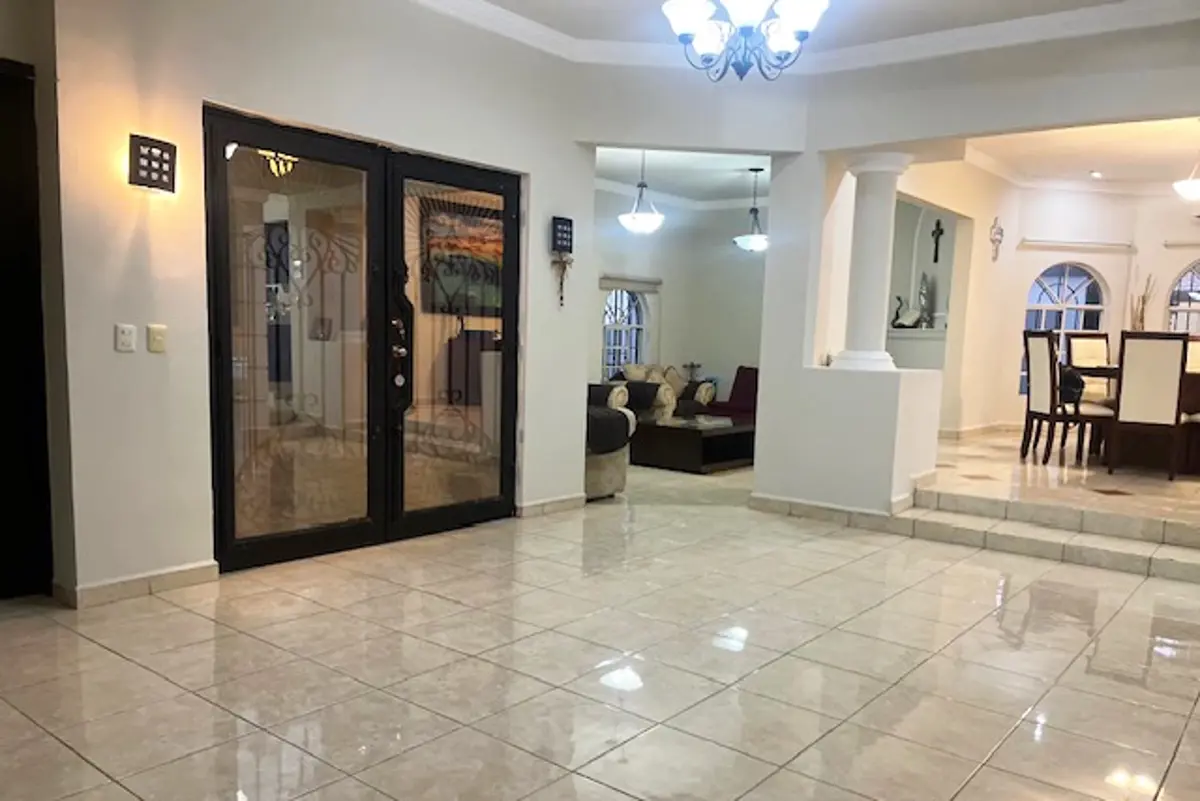 Casa en venta en Residencial San Patricio, Saltillo — foto 1 de 13
