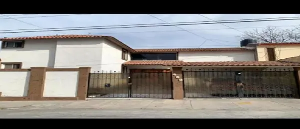 Casa en venta en Urdiñola, Saltillo — foto 2 de 4