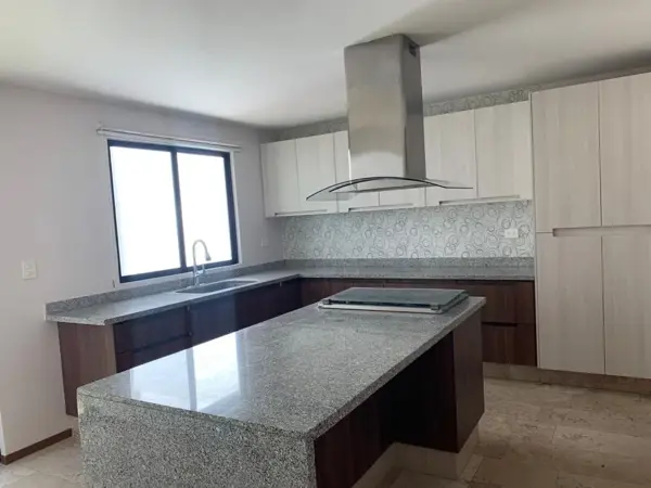 Casa en renta en Lomas de Angelópolis, San Andrés Cholula — foto 3 de 23