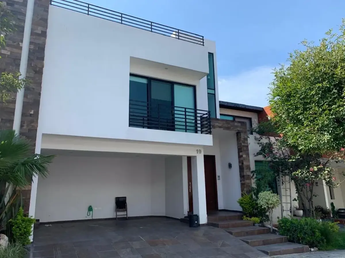 Casa en renta en Lomas de Angelópolis, San Andrés Cholula — foto 1 de 10