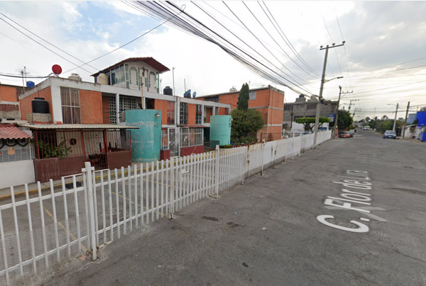 Casa en venta en Parques de Aragon, Ecatepec de Morelos — foto 2 de 11
