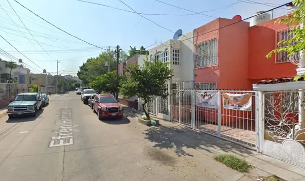 Casa en venta en Parques Del Nilo, Guadalajara — foto 2 de 10