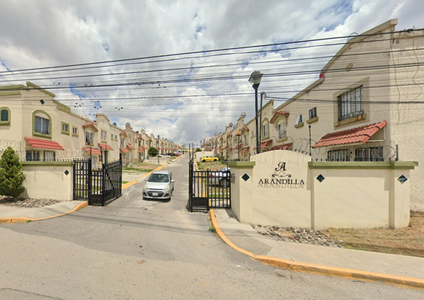 Casa en venta en URBI Villa del rey, Huehuetoca — foto 2 de 11