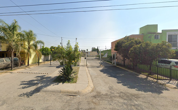 Casa en venta en Fracc Villas de la Hacienda, Tlajomulco de Zúñiga — foto 2 de 36