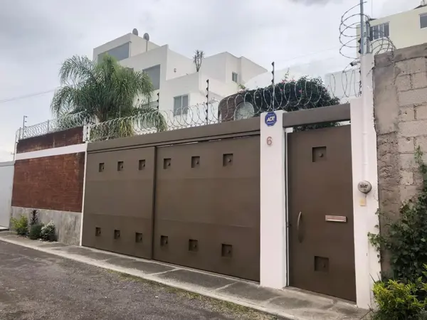 Casa en Santa Cruz Buenavista, Puebla, Puebla