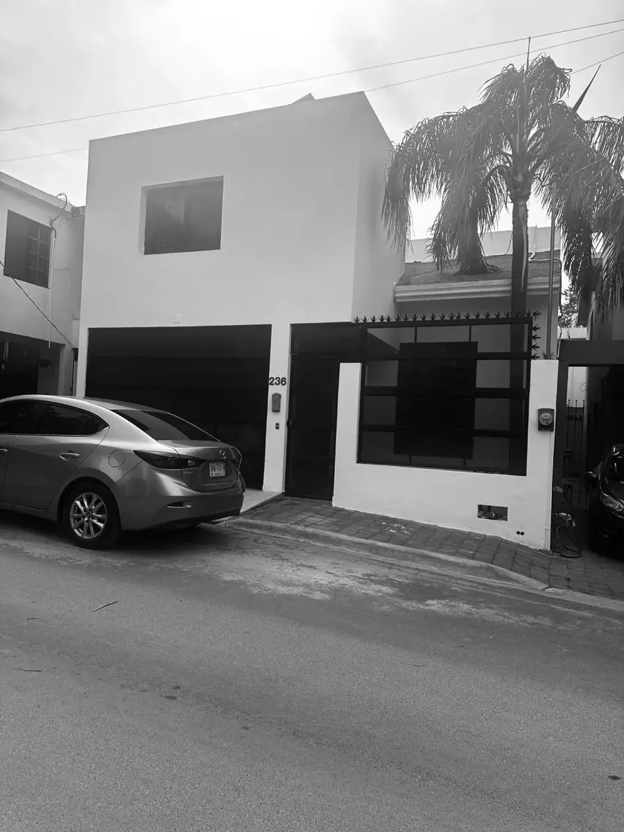 Casa en renta en Valle de Vasconcelos, San Pedro Garza García — foto 1 de 24
