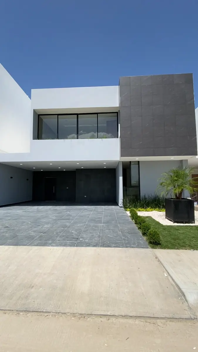 Casa en venta en Plutarco Elías Calles (Cura Hueso), Centro — foto 1 de 9