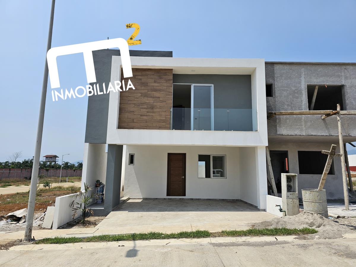 Casa en venta en Villas de las Ánimas, Fortín — foto 1 de 15