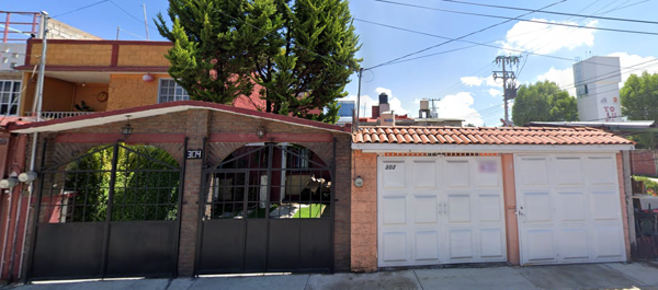 Casa en venta en Villas Santín, Toluca — foto 3 de 13