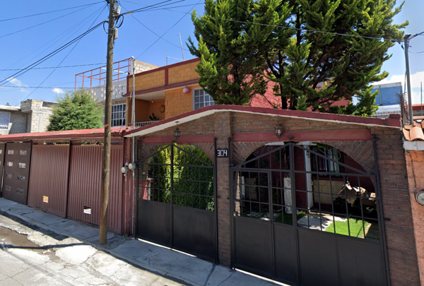 Casa en venta en Villas Santín, Toluca — foto 2 de 13
