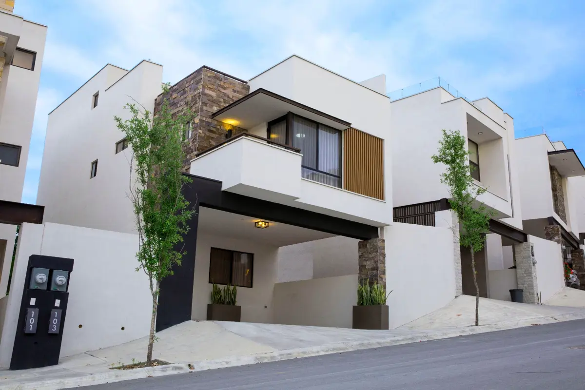 Casa en venta en El Uro, Monterrey — foto 1 de 16