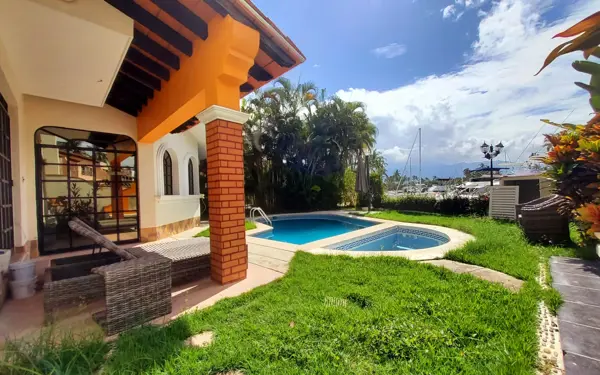 Casa en venta en Puerto Iguanas, Puerto Vallarta, Jalisco
