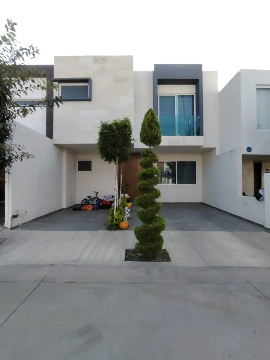 Casa en venta en Sierra Nogal, León — foto 1 de 17