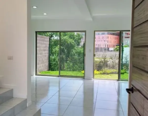 Casa en venta en Cañadas del Bosque, Morelia — foto 2 de 24