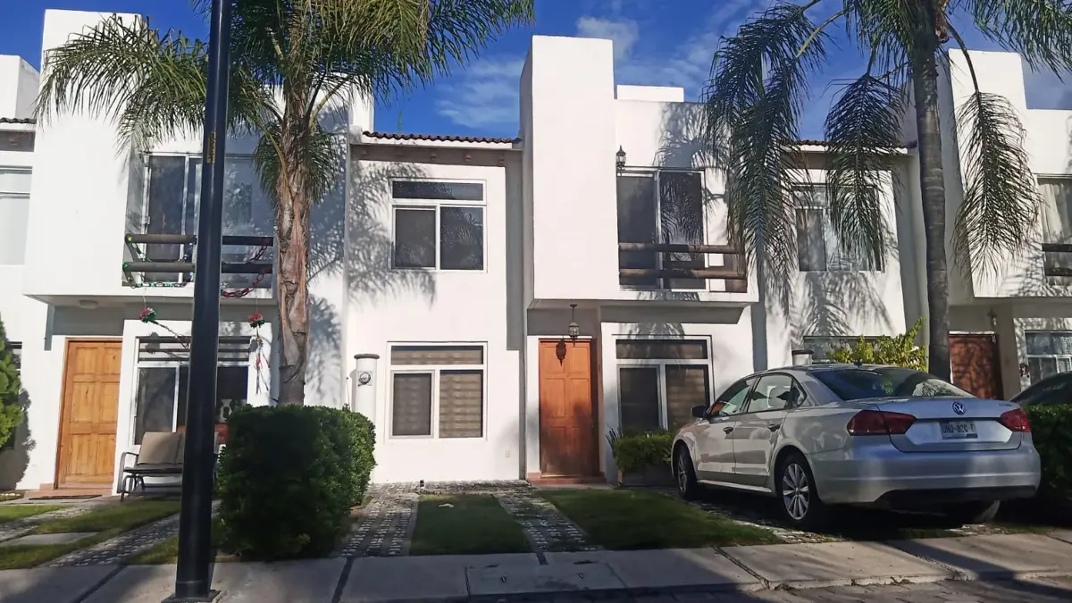 Casa en venta en El Pueblito Centro, Corregidora — foto 1 de 30