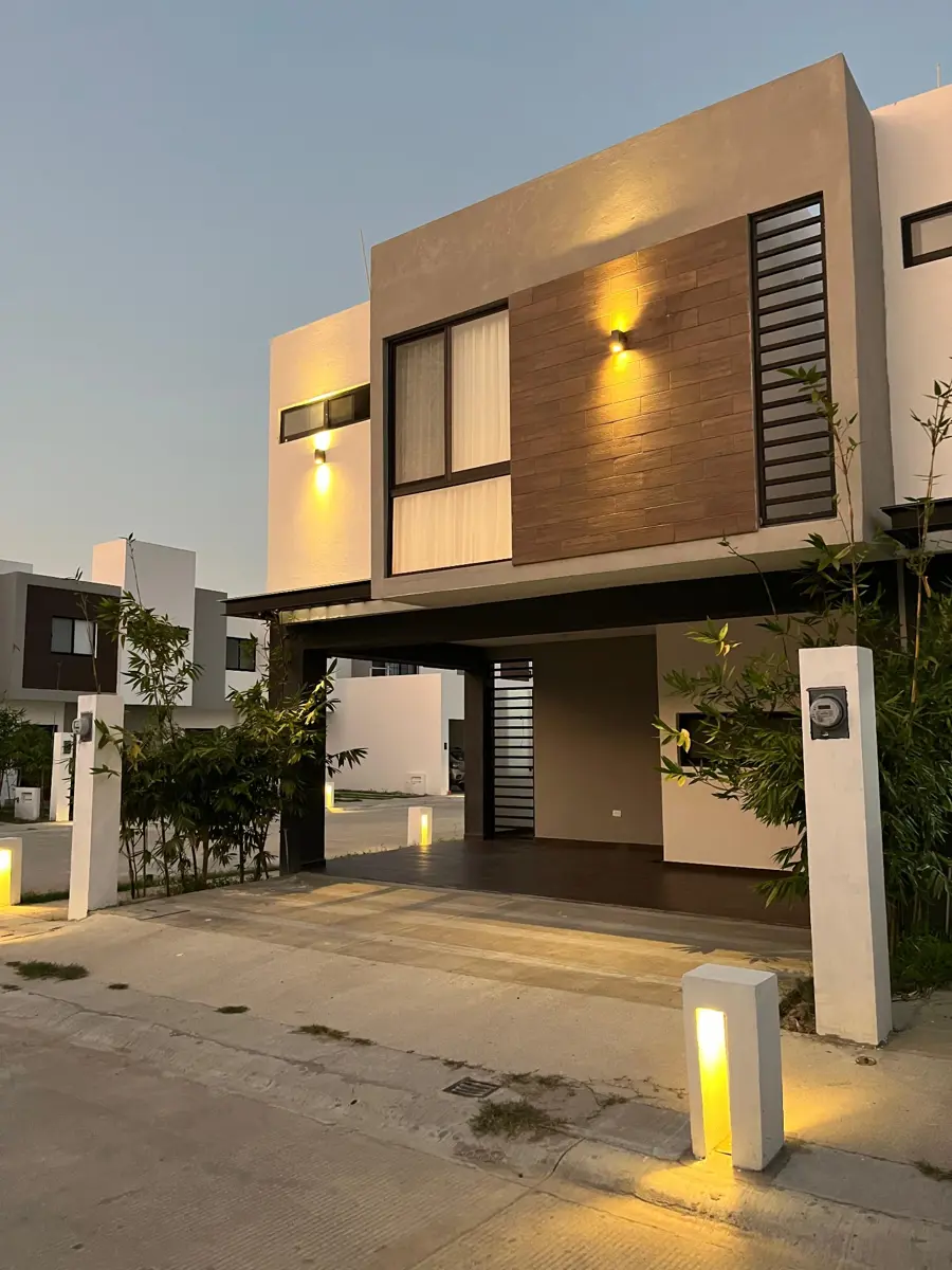 Casa en venta en Indeco Unidad, Centro — foto 1 de 14