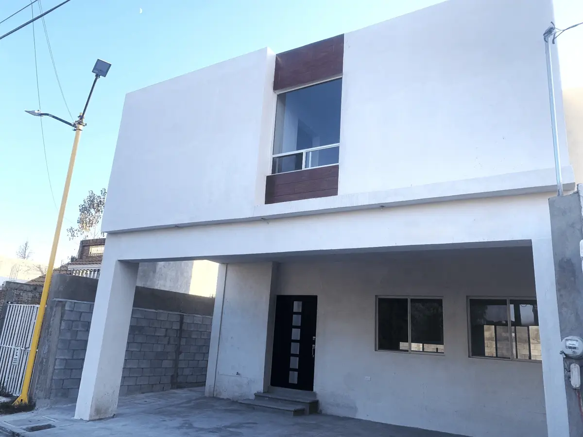 Casa en venta en Republica Poniente, Saltillo — foto 1 de 18