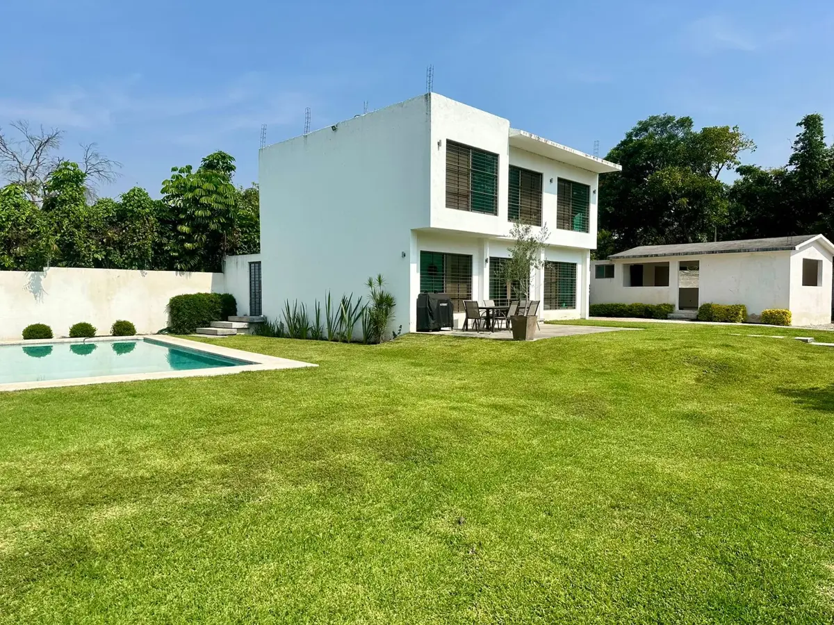 Casa en renta en Lomas de Acapatzingo, Cuernavaca — foto 1 de 12