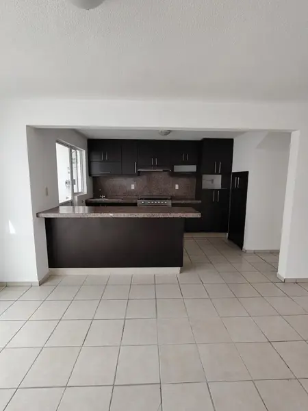 Casa en venta en Portales de la Arboleda, León — foto 3 de 21