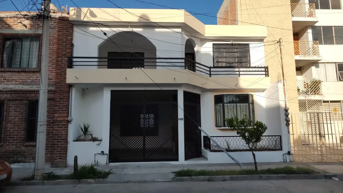 Casa en venta en El Salto, León — foto 1 de 21