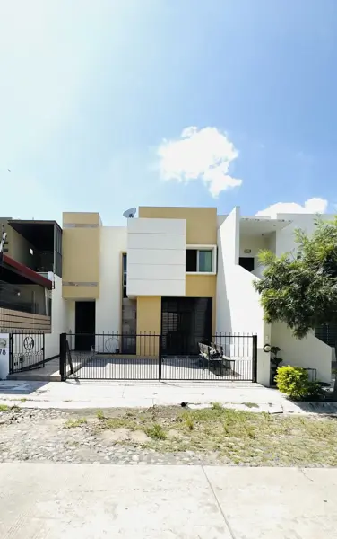 Casa en venta en Real de Caná, Villa de Álvarez, Colima Casa en venta en Real de Caná, Villa de Álvarez, Colima