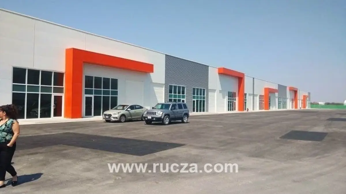 Bodega en renta en Cumbres de Conín, El Marqués — foto 1 de 3