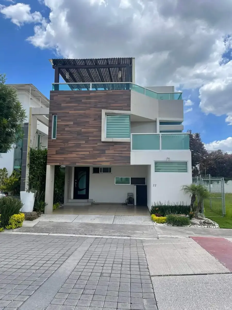 Casa en renta en Lomas de Angelópolis II, San Andrés Cholula — foto 1 de 16