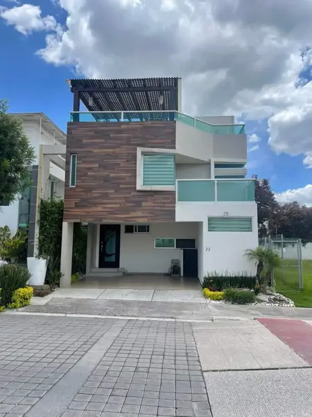 Casa en renta en Lomas de Angelópolis II, San Andrés Cholula, Puebla