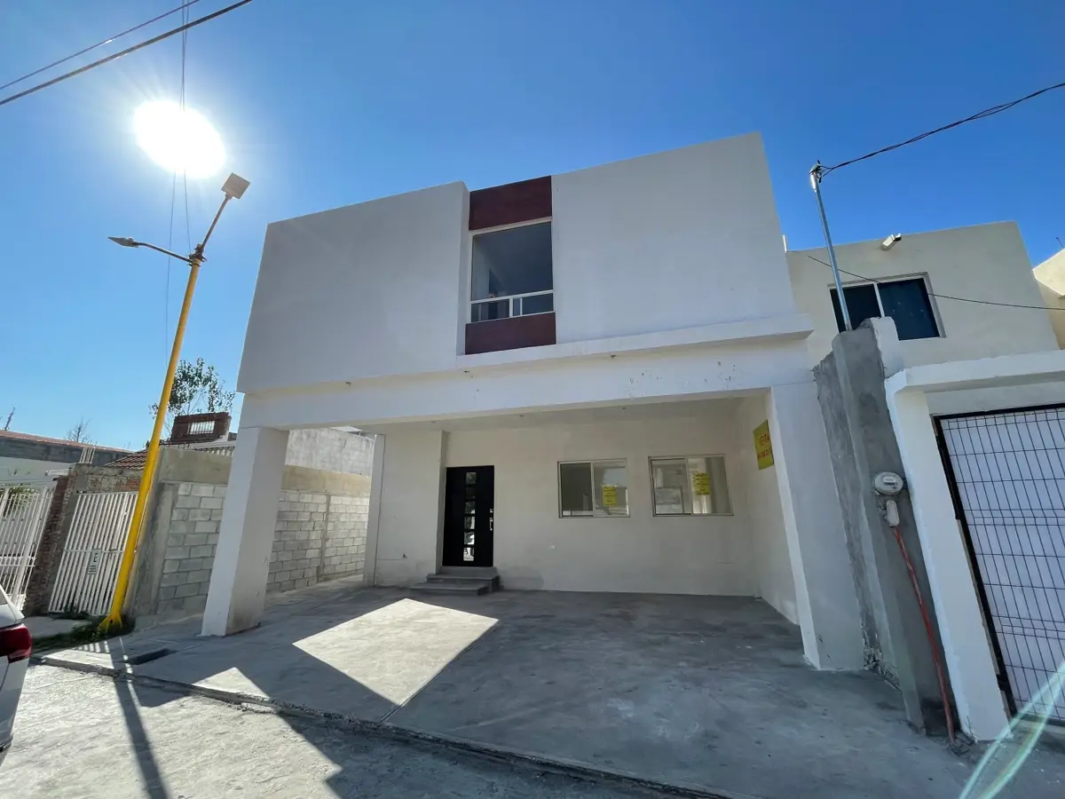 Casa en venta en Republica Poniente, Saltillo — foto 1 de 48