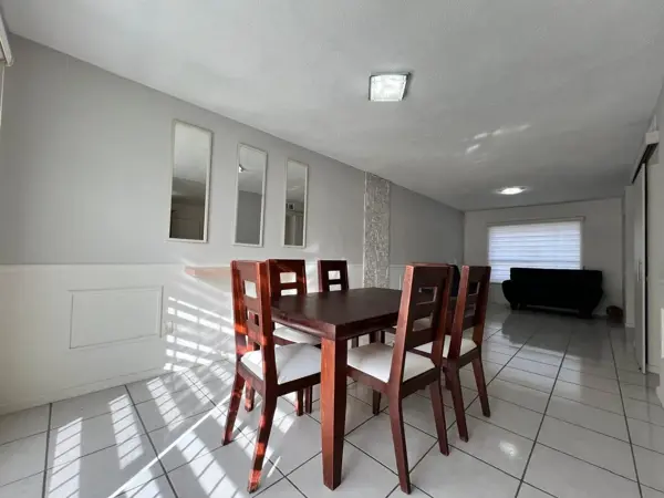 Casa en renta en Quintas Esmeralda, Juárez — foto 2 de 15