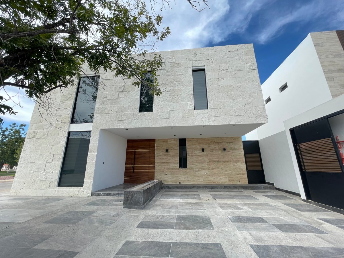 Casa en venta en Real del Nogalar, Torreón — foto 1 de 33