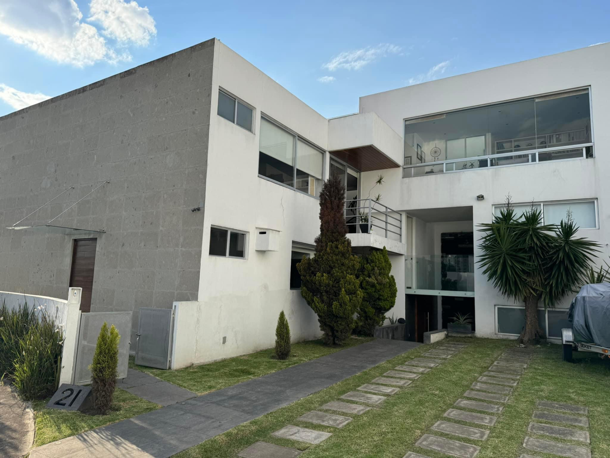 Casa en venta en Bosque Real, Huixquilucan — foto 1 de 14
