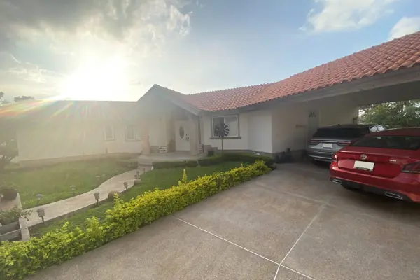 Casa en venta en Parques de la Cañada, Saltillo — foto 2 de 51