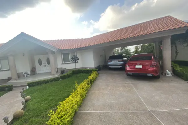 Casa en venta en Parques de la Cañada, Saltillo — foto 3 de 51