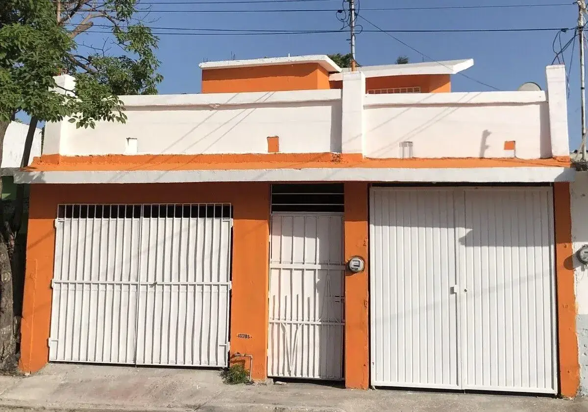 Casa en venta en Electricistas, Carmen — foto 1 de 17