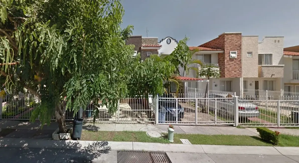 Casa en venta en Real Del Bosque, Zapopan — foto 1 de 11