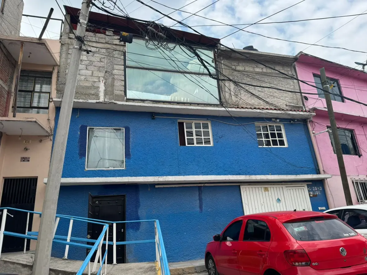 Casa en venta en Lázaro Cárdenas 2da. Sección, Tlalnepantla de Baz — foto 1 de 33