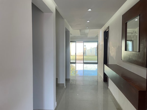 Casa en venta en Real del Nogalar, Torreón — foto 3 de 31