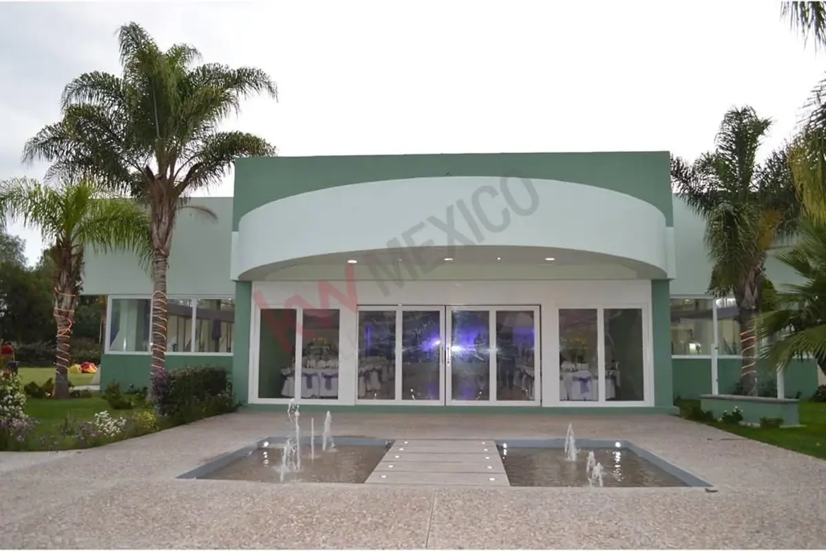 Edificio en venta en Praderas de La Hacienda, Celaya — foto 1 de 15